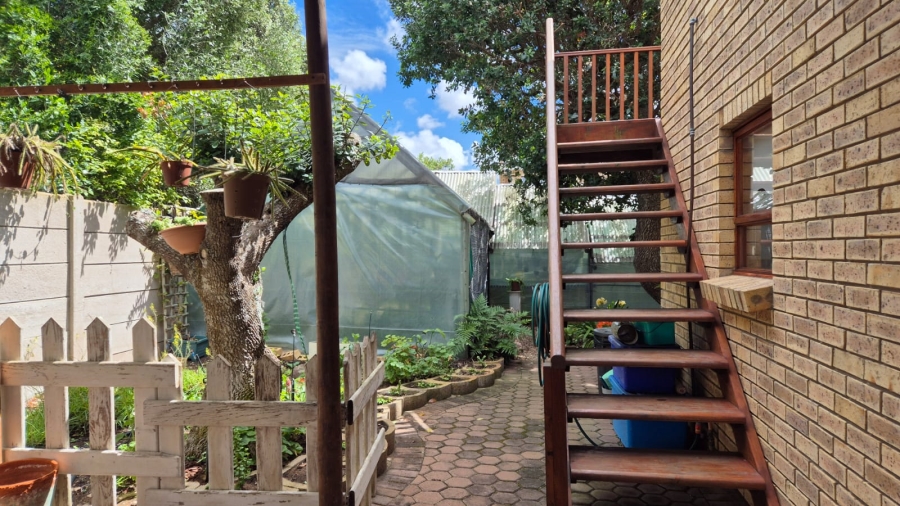 3 Bedroom Property for Sale in Stilbaai Wes Western Cape